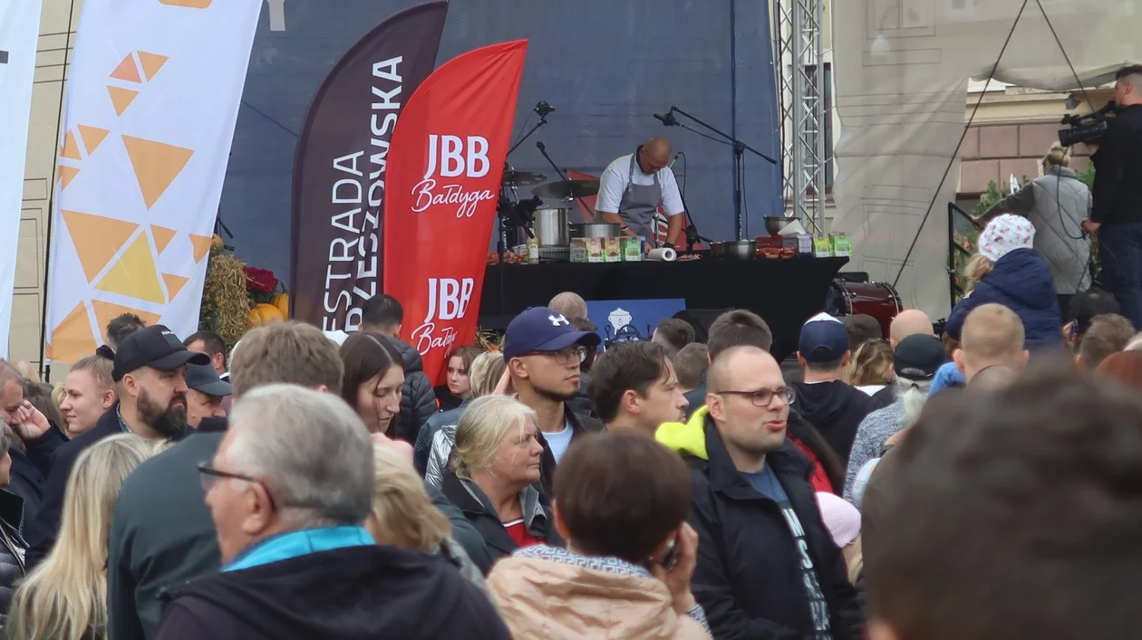 Drugi dzień festiwalu "Karpaty na Widelcu". Robert Makłowicz docenił Rzeszów [ZDJĘCIA, WIDEO]