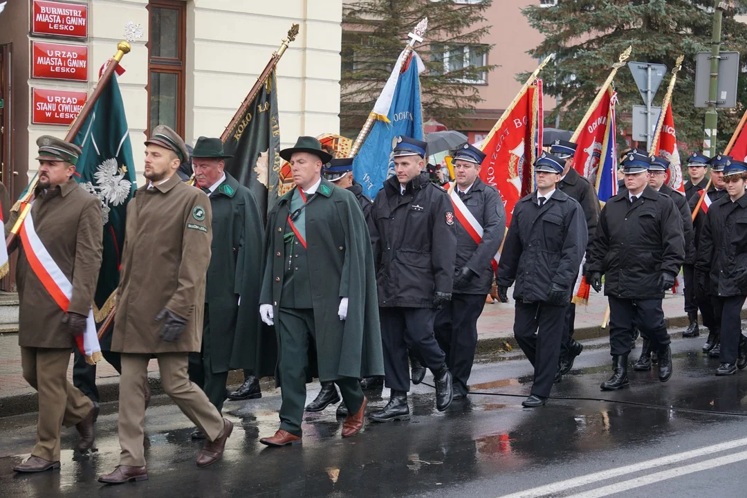 Obchody 11-listopadowe z udział władz Powiatu Leskiego