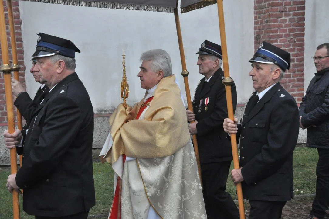 Tak wyglądała msza i procesja rezurekcyjna w Kupnie 2023