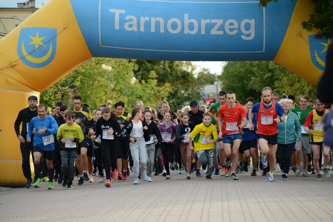 Bieg Solidarności z Osobami Chorymi na Schizofrenię w Tarnobrzegu. 130 osób na trasie [ZDJĘCIA] - Zdjęcie główne