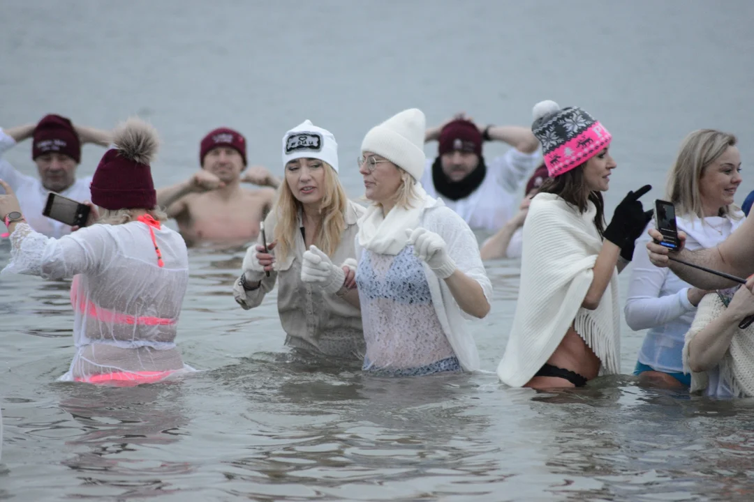 "Jezioro Aniołów" w lutym. Zobaczcie zdjęcia z plaży Jeziora Tarnobrzeskiego