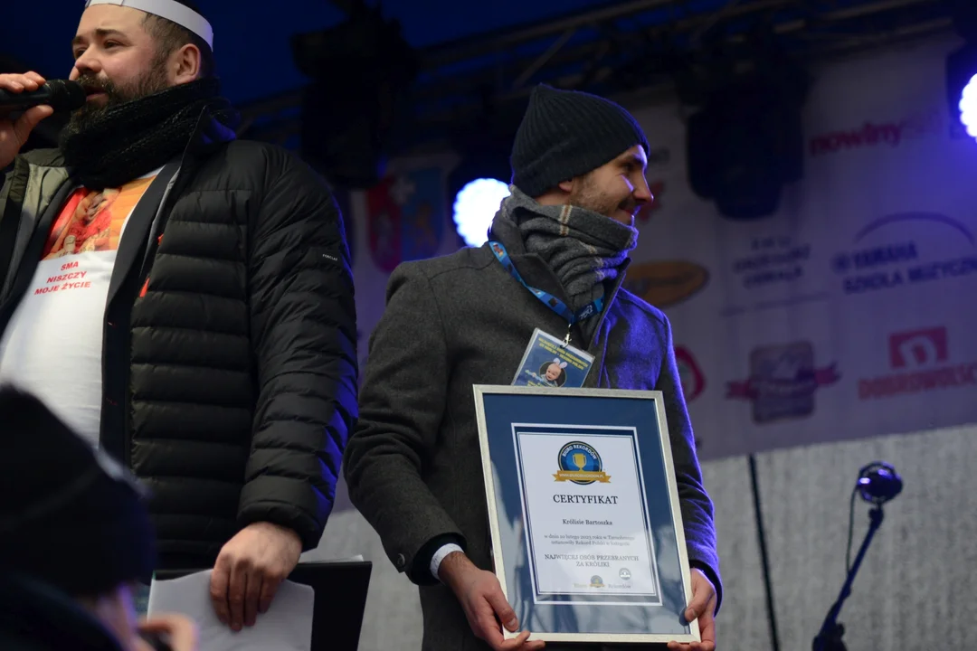Rekord Polski dla Bartoszka Jędrasika chorego na SMA. W Tarnobrzegu zgromadziło się ponad 500 osób przebranych za króliki