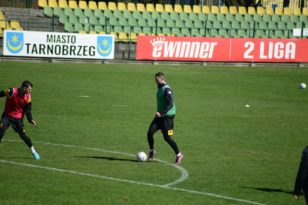 Trening piłkarzy Siarki Tarnobrzeg przed meczem z Zagłębiem II Lubin