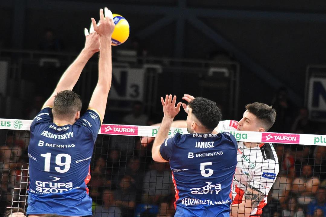 Drugi półfinałowy mecz siatkarskiej PlusLigi: Asseco Resovia Rzeszów - Grupa Azoty ZAKSA Kędzierzyn-Koźle (1:3)