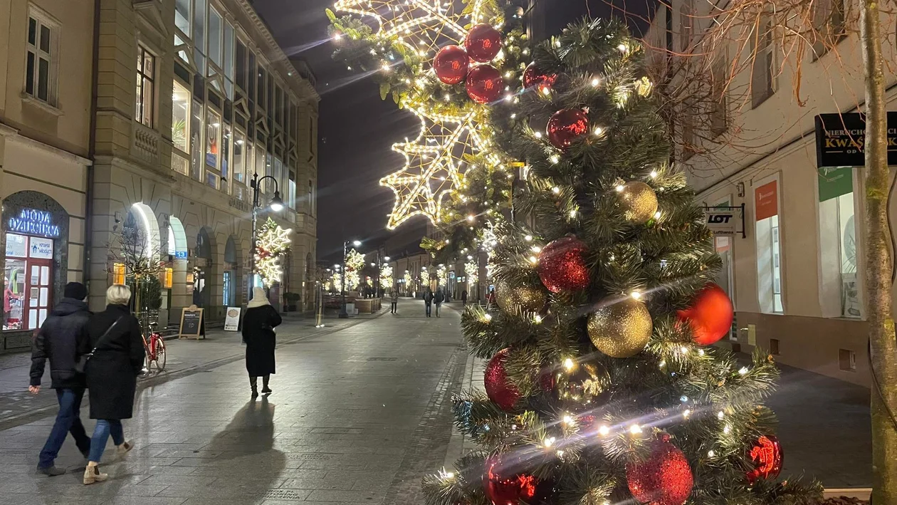 Oświetlenie świąteczne w centrum Rzeszowa