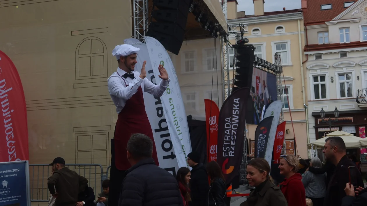 Drugi dzień festiwalu "Karpaty na Widelcu". Robert Makłowicz docenił Rzeszów [ZDJĘCIA, WIDEO]