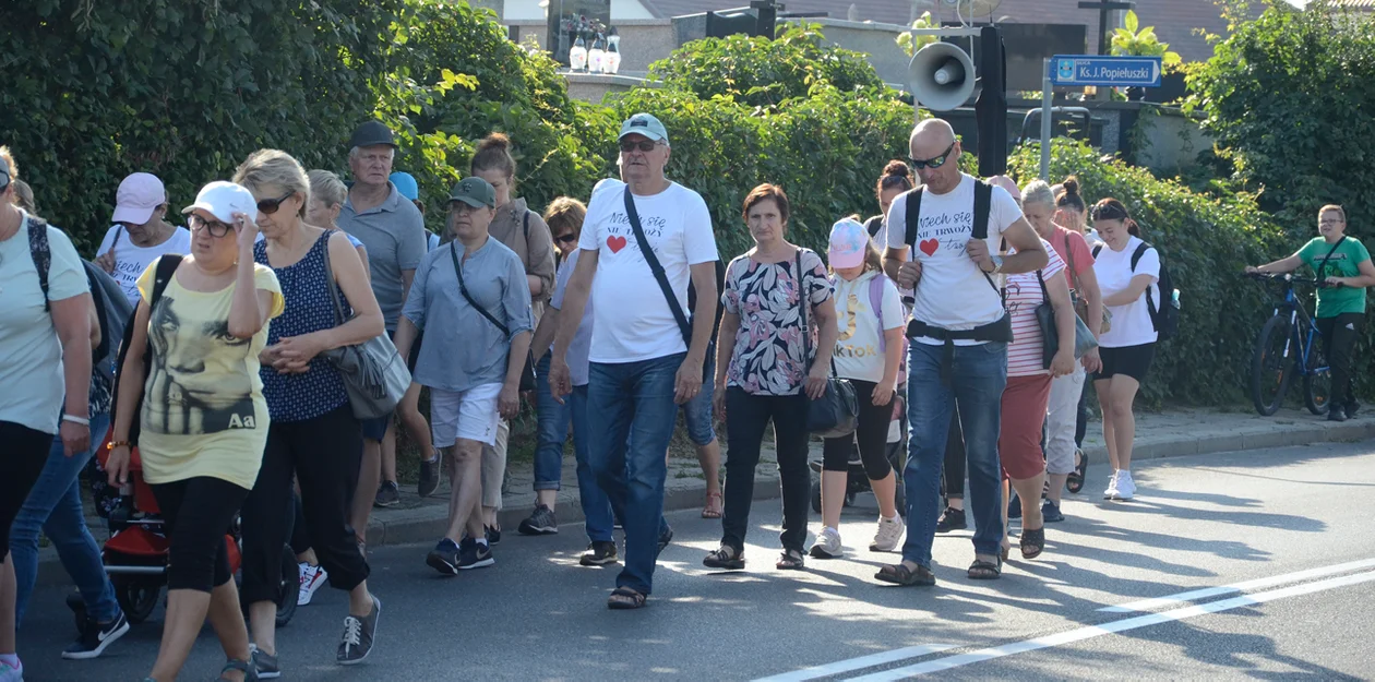 Piesza pielgrzymka z Kolbuszowej do Cmolasu