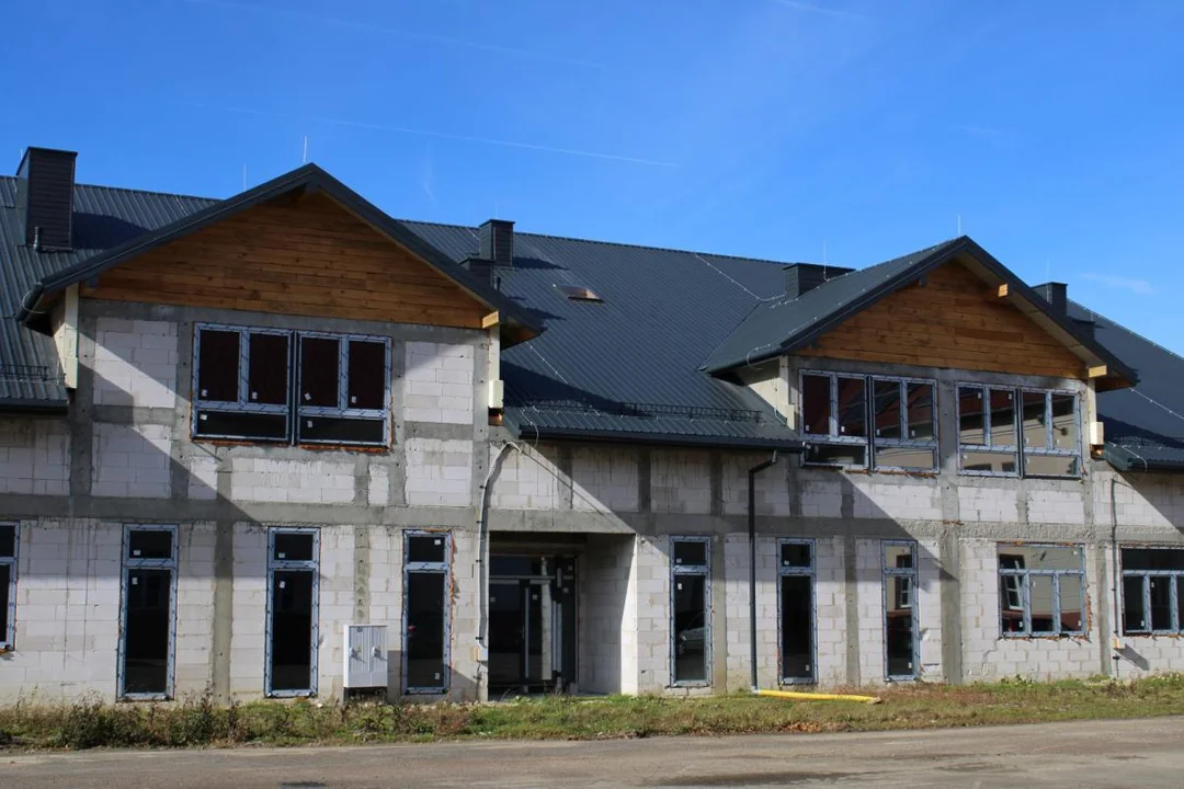 Zakończył się II etap budowy szkoły podstawowej wraz z przedszkolem i żłobkiem w Bukowsku - Zdjęcie główne