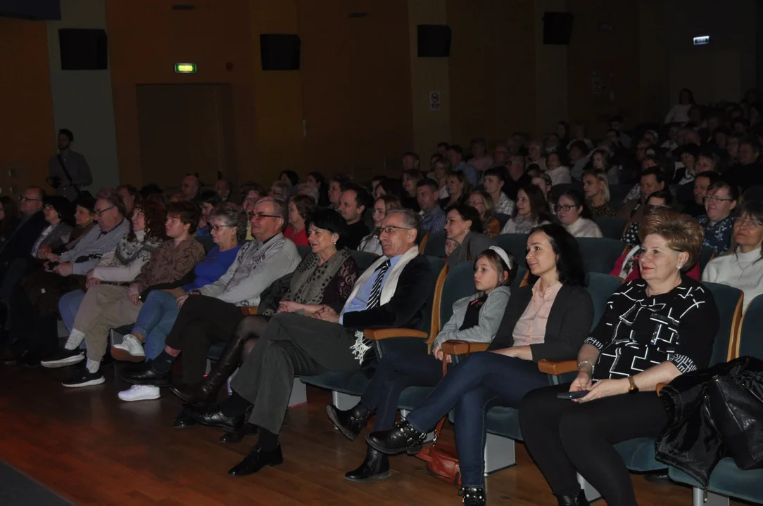 Zatańczyli, zaśpiewali dla kobiet w Mielcu