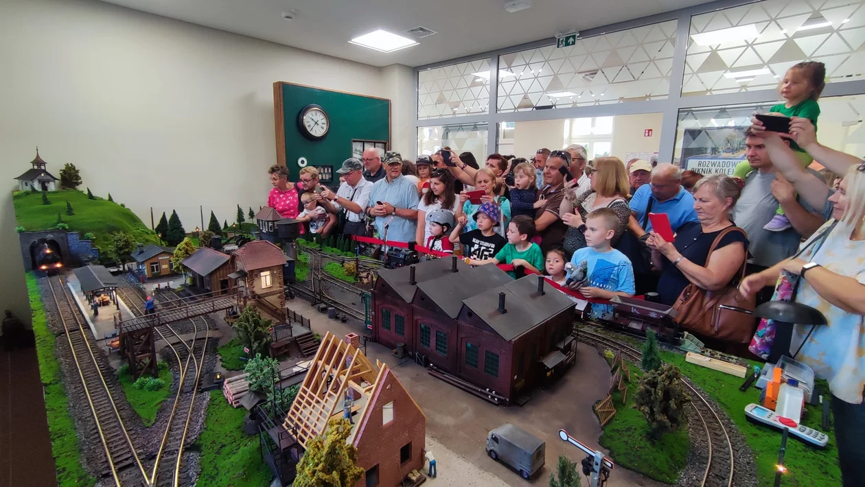 Rozwadowski Piknik Kolejarski z otwarciem Dworca Kolejowego Stalowa Wola-Rozwadów