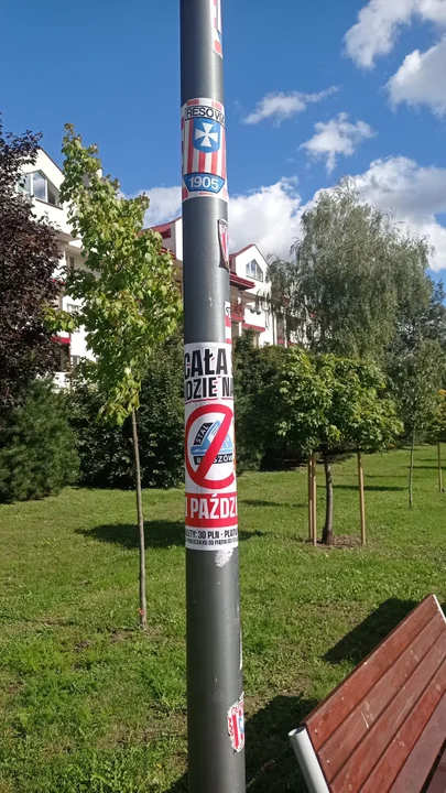 Kibice Stali i Resovii mobilizują się na derby. Mnóstwo plakatów i opraw na ulicach miasta [ZDJĘCIA]