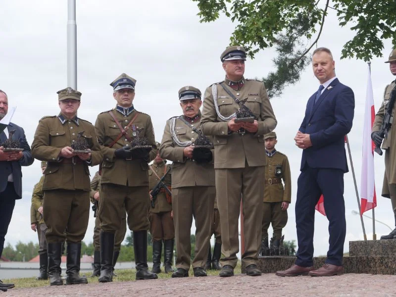 Odsłonięcie pomnika w Mielcu