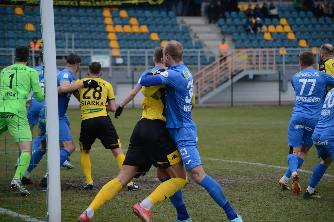 eWinner 2. Liga: Siarka Tarnobrzeg - Hutnik Kraków 1:1 - zdjęcia z meczu