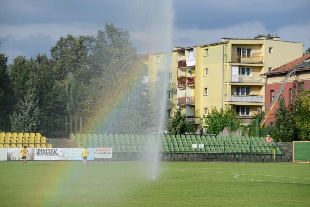 Trzecia liga, grupa 4: Siarka Tarnobrzeg - Garbarnia Kraków 0:0
