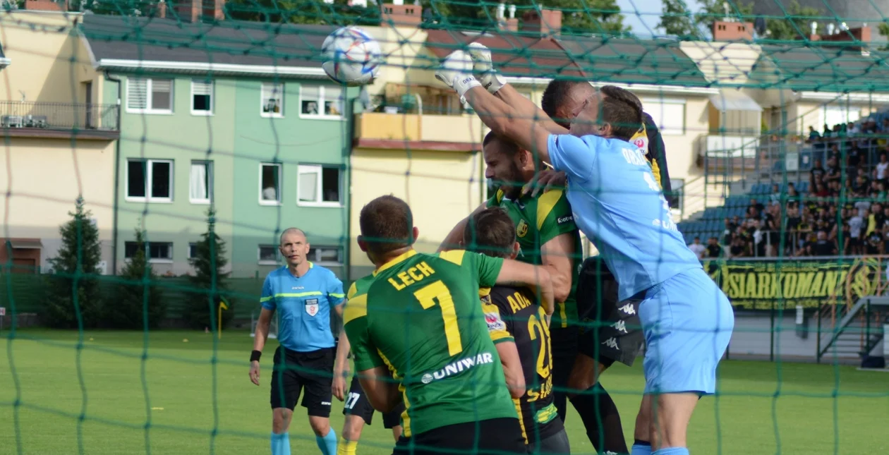 eWinner 2. Liga: Siarka Tarnobrzeg - GKS Jastrzębie 0:0 - zdjęcia z meczu