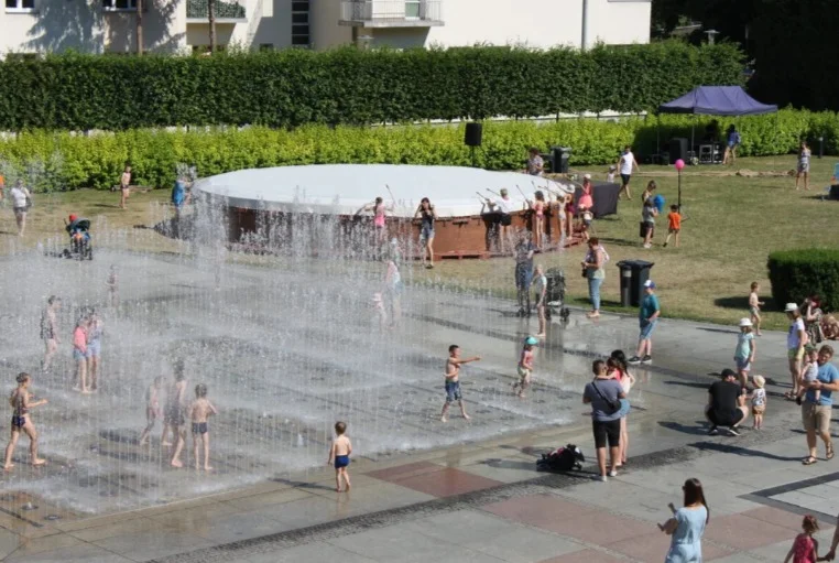 Najlepsze zdjęcia z wakacyjnych atrakcji na rzeszowskim Rynku