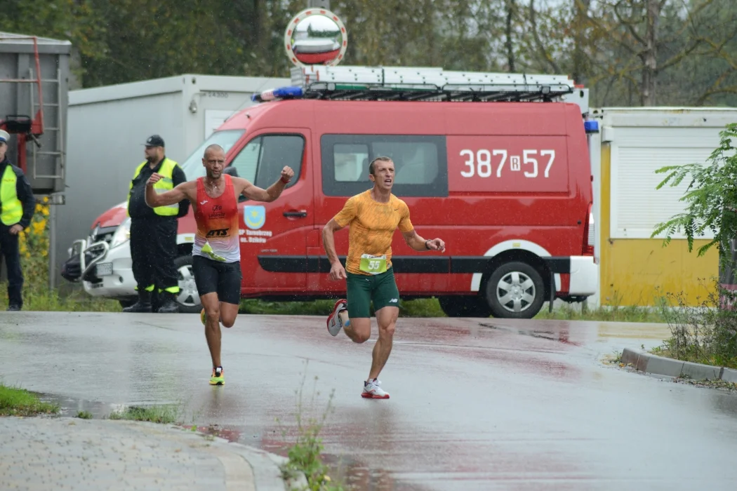 5. Bieg Szklarski Chmielów - Sandomierz - zdjęcia z biegu na dystansie 25 kilometrów