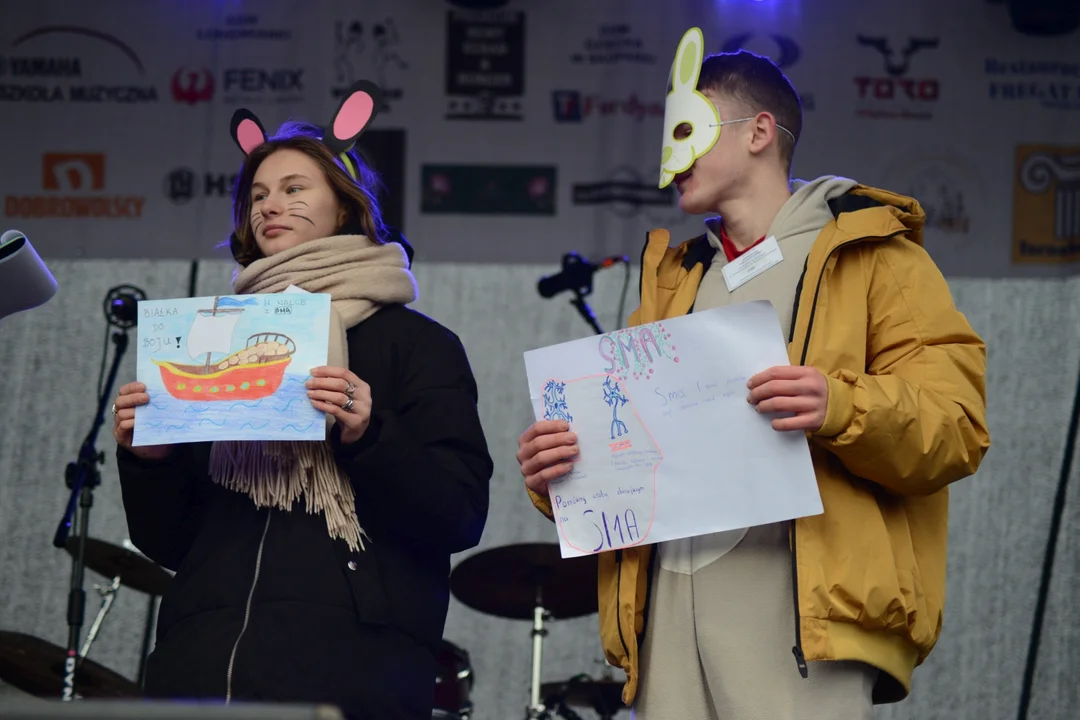 Rekord Polski dla Bartoszka Jędrasika chorego na SMA. W Tarnobrzegu zgromadziło się ponad 500 osób przebranych za króliki