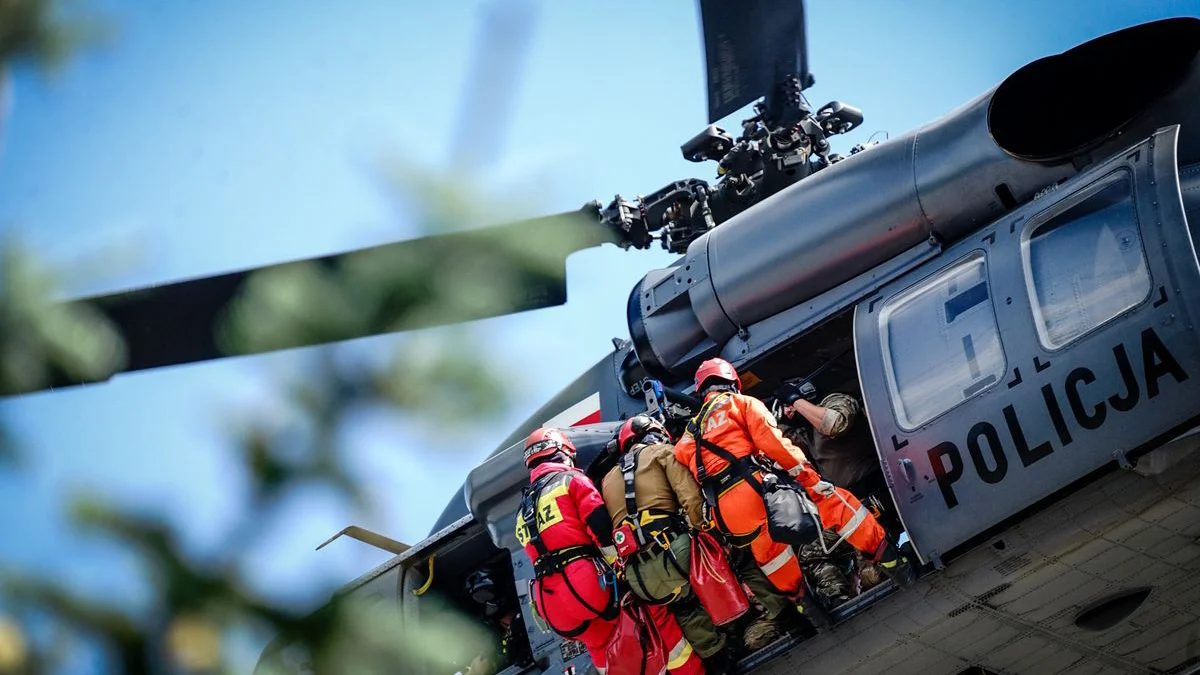 Intensywne szkolenie z użyciem śmigłowca Black Hawk na Zatoce Gdańskiej [ZDJĘCIA] - Zdjęcie główne