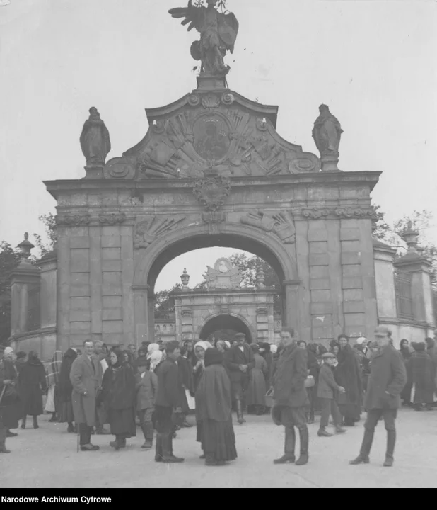 Pielgrzymki na Jasną Górę dawniej. Zobaczcie archiwalne zdjęcia