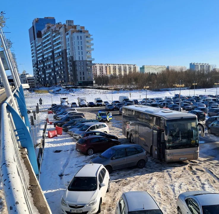 Chaos na parkingu  na Podpromiu w Rzeszowie