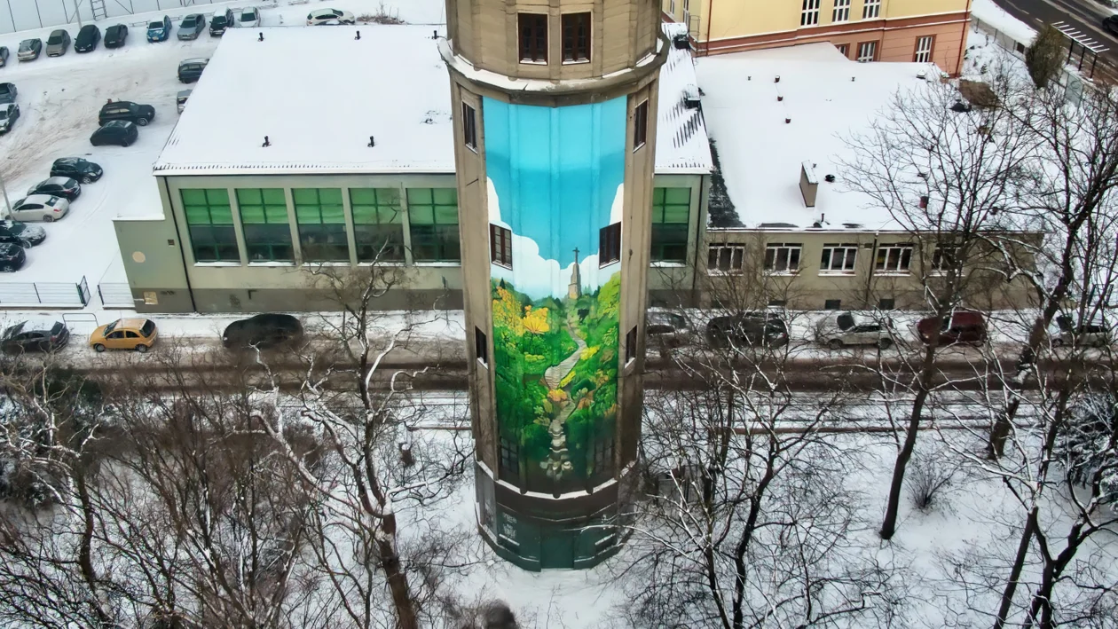 Ekomural na wieży ciśnień w Sandomierzu