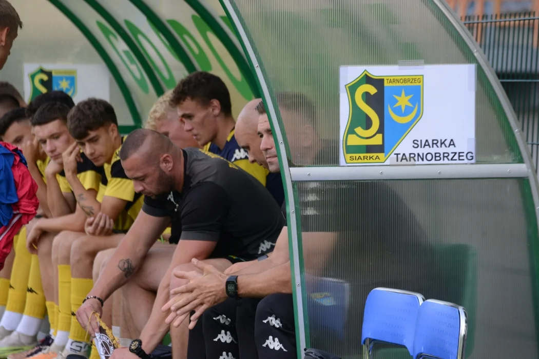 Trzecia liga, grupa 4: Siarka Tarnobrzeg - Garbarnia Kraków 0:0