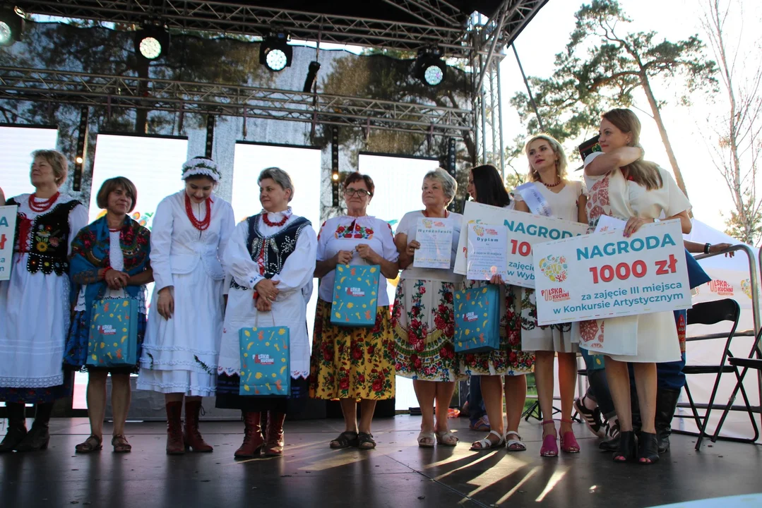 KGW Wola Raniżowska i KGW Mazury na festiwalu w Stalowej Woli