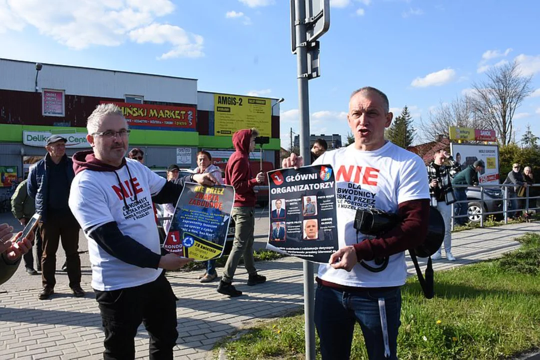 NIE dla obwodnicy Leska przez Huzele i Postołów. W Lesku odbył się kolejny protest [ZDJĘCIA] - Zdjęcie główne