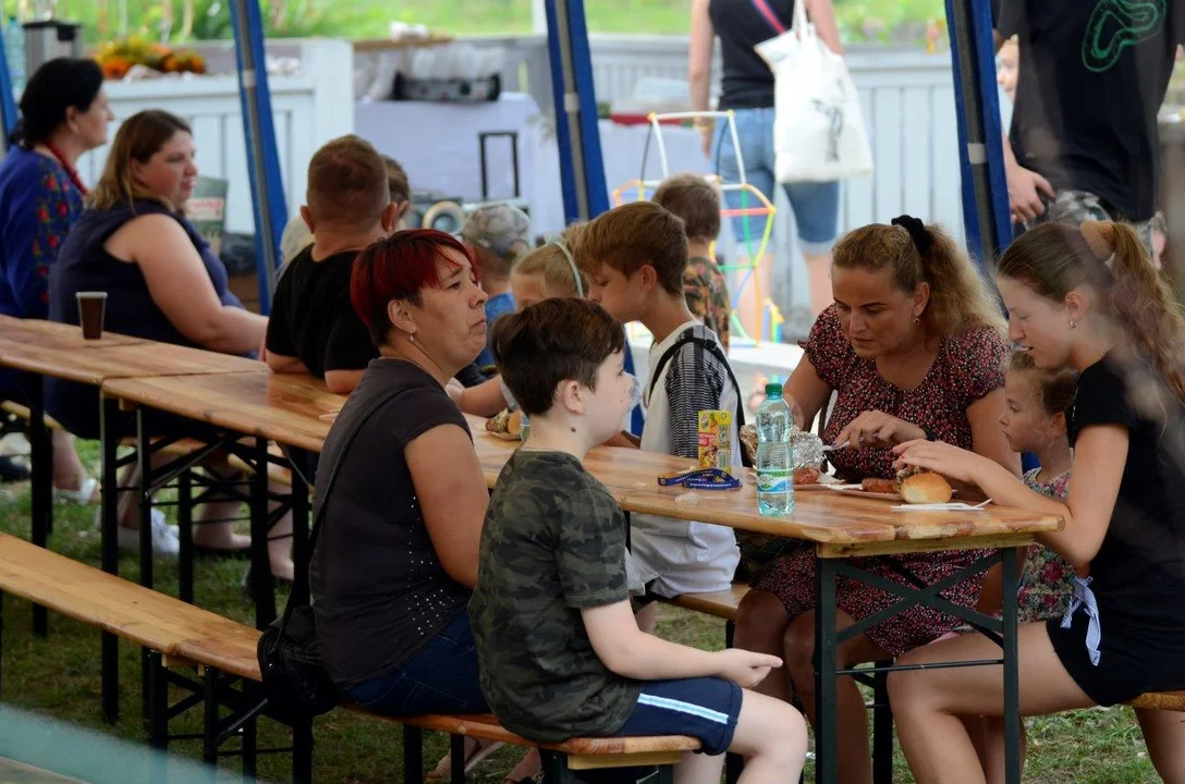 Tak mieszkańcy bawili się na pikniki w Nowej Wsi.