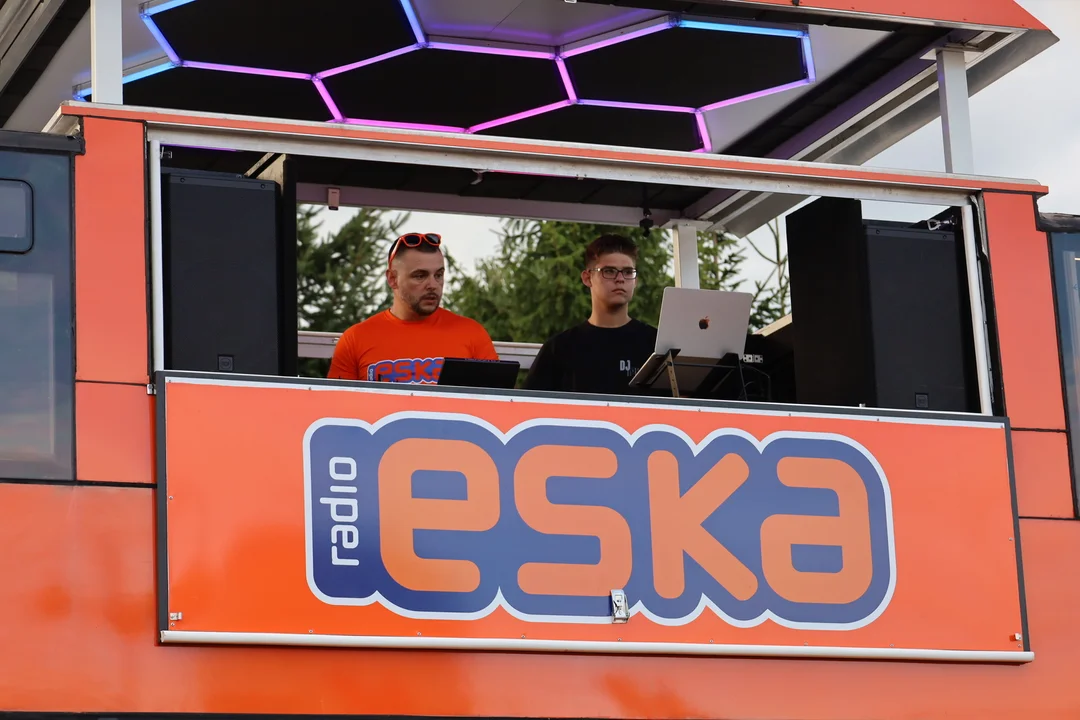 DJ