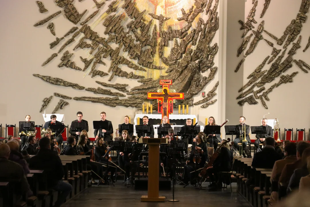 Koncert pasyjny Mieleckiej Orkiestry Symfonicznej