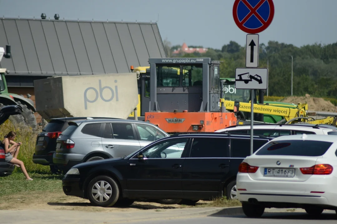 Tłumy nad Jeziorem Tarnobrzeskim - zobacz zdjęcia z sobotniego plażowania