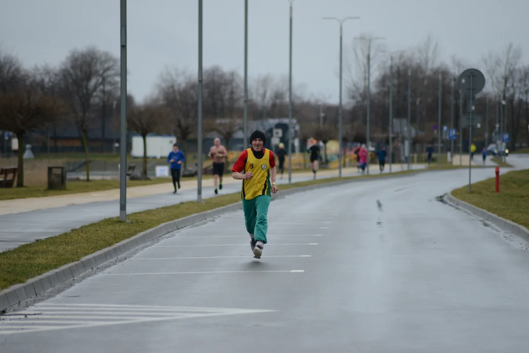 XI Bieg Zimowy wokół Jeziora Tarnobrzeskiego oraz Yeti Run Zimowy Bieg w Szortach