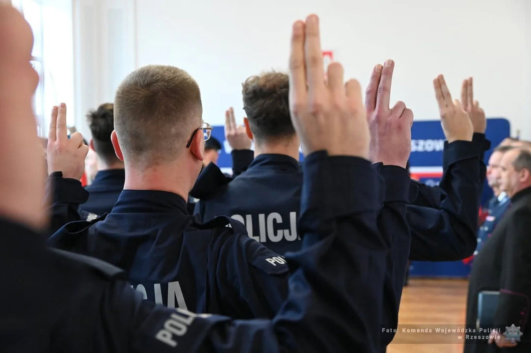 Nowi policjanci w podkarpackiej policji