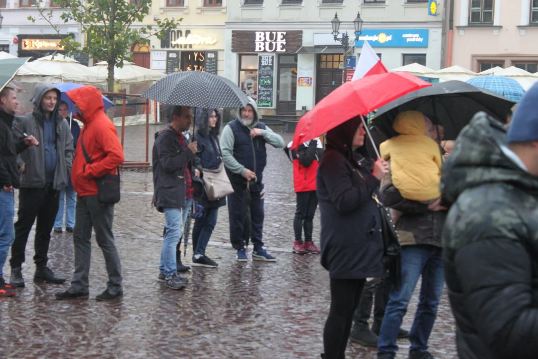 Protest przeciwko inflacji i drożyźnie na Rynku w Rzeszowie - 05.11.2022