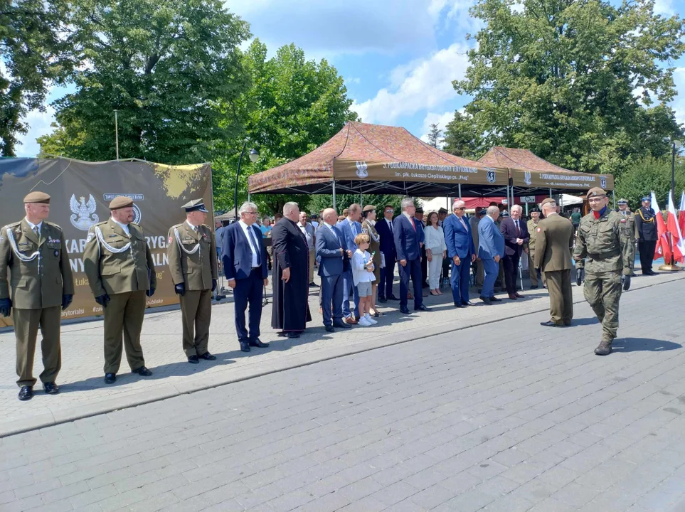 Uroczysta przysięga żołnierzy na rynku w Kolbuszowej