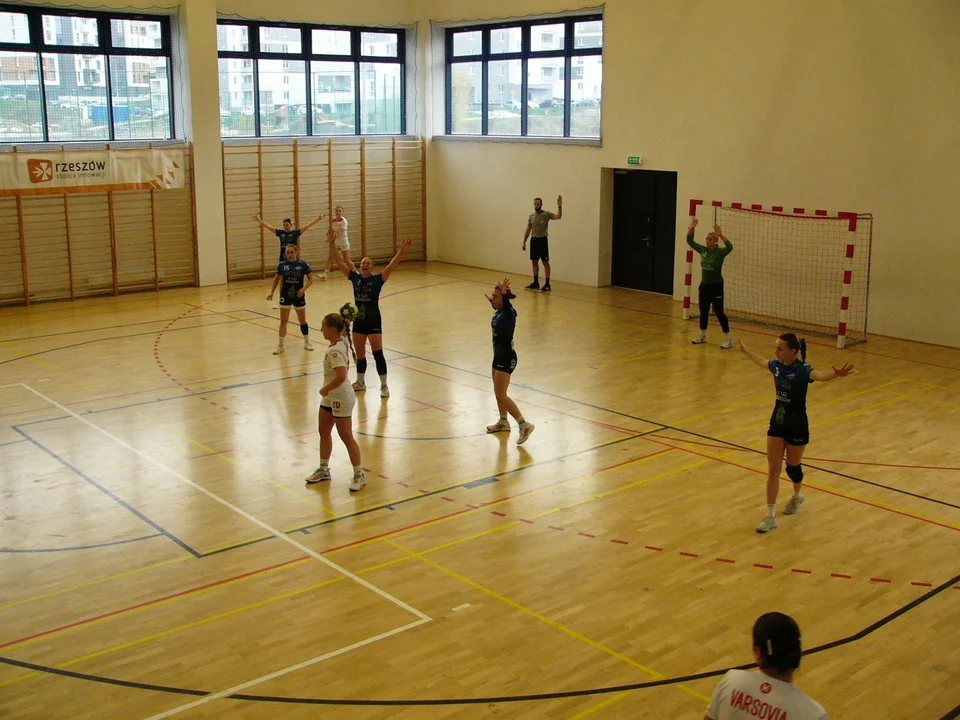 SPR Handball Rzeszów vs UKS Varsovia Warszawa