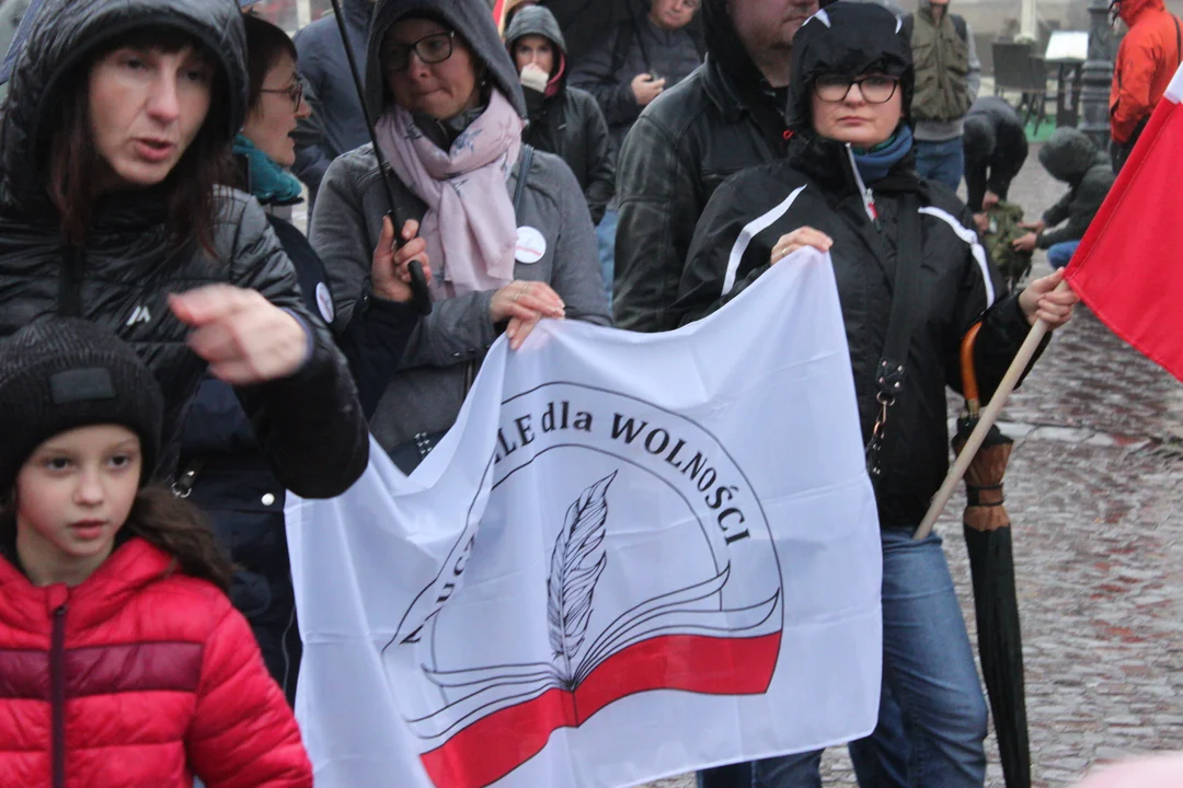 Protest przeciwko inflacji i drożyźnie na Rynku w Rzeszowie - 05.11.2022