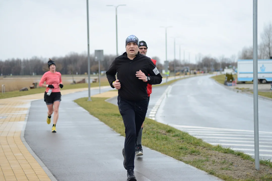 XI Bieg Zimowy wokół Jeziora Tarnobrzeskiego oraz Yeti Run Zimowy Bieg w Szortach