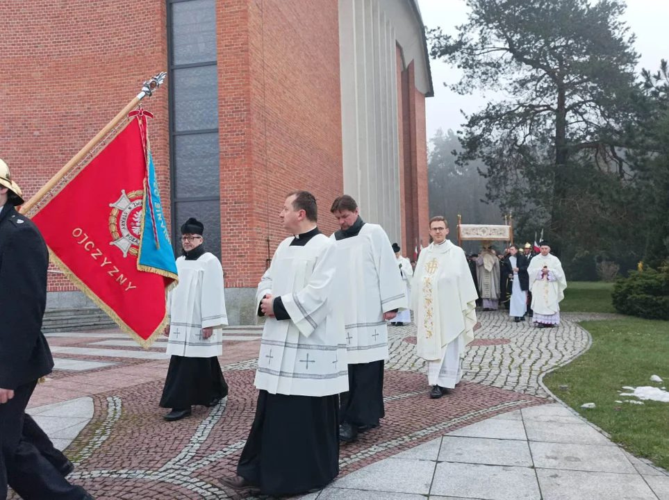 Procesja rezurekcyjna w kościele MBNP w Mielcu