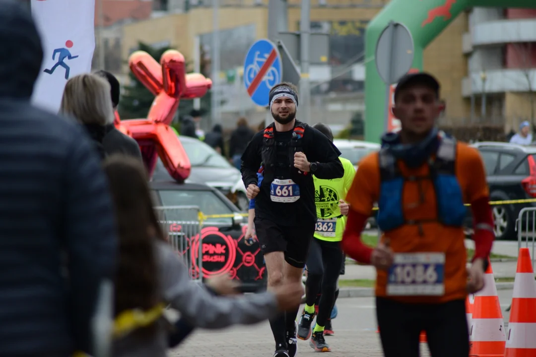 16. PKO Półmaraton Rzeszowski oraz 8. PKO Sztafeta Półmaratońska w Rzeszowie - dużo zdjęć z trasy i mety