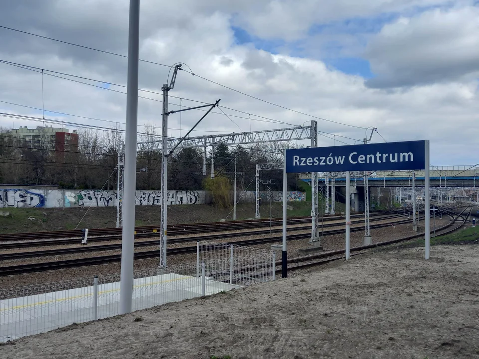 Nowy przystanek kolejowy w Rzeszowie. Kiedy zostanie otwarta stacja Rzeszów Centrum? [ZDJECIA] - Zdjęcie główne