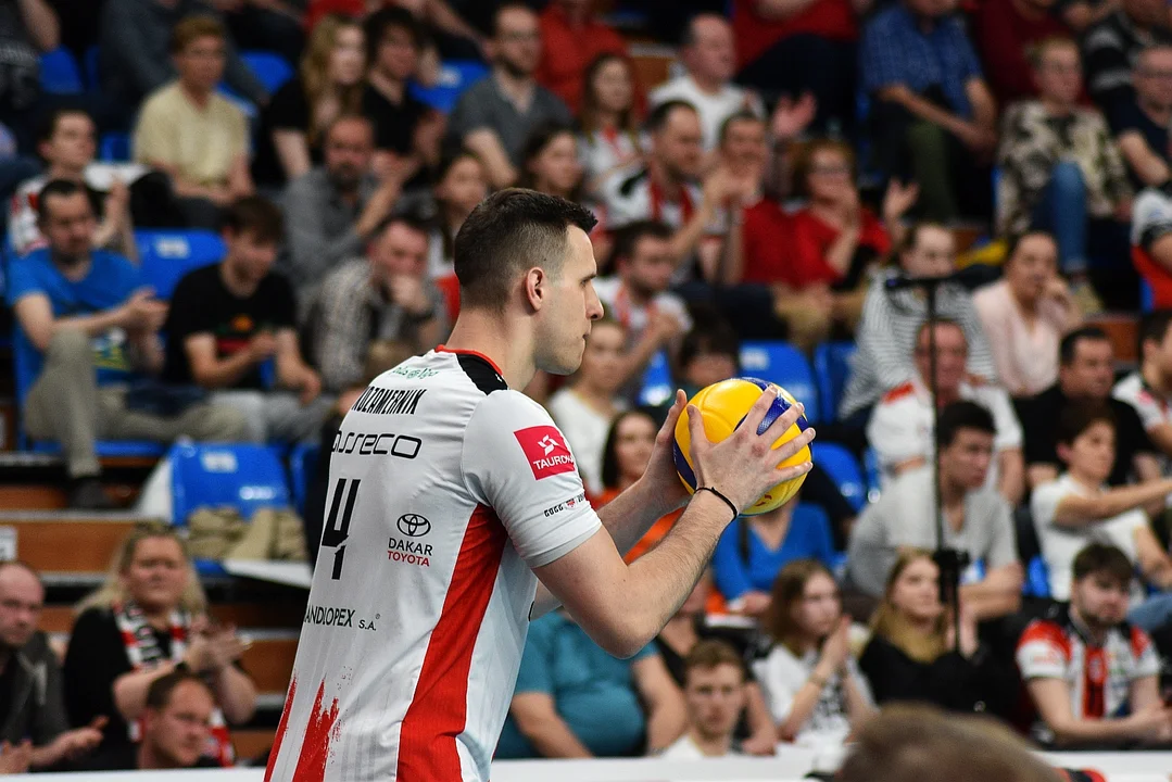 Pierwszy półfinałowy mecz siatkarskiej PlusLigi: Asseco Resovia Rzeszów - Grupa Azoty ZAKSA Kędzierzyn-Koźle (2:3)