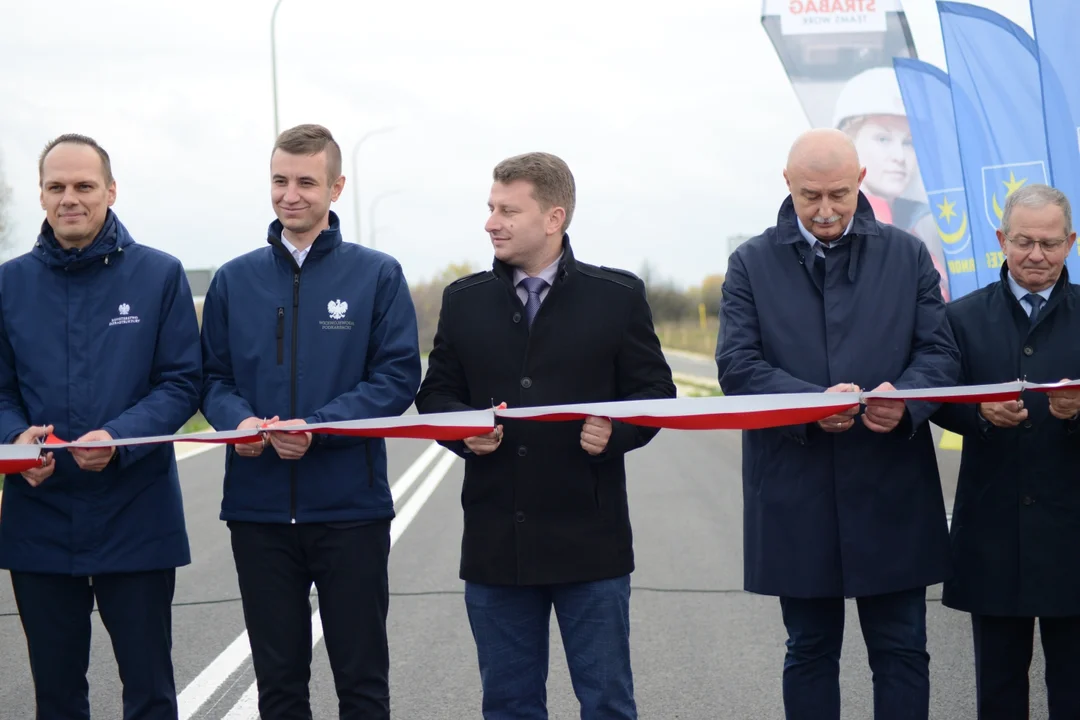 Uroczyste otwarcie obwodnicy Tarnobrzega - pierwsze pojazdy na tej drodze
