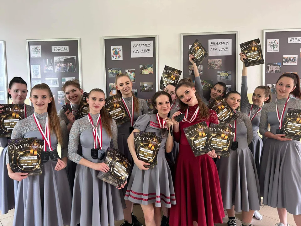 Tancerki grupy "Beznazwy" wracają do Mielca z 6 medalami. Gratulujemy! - Zdjęcie główne