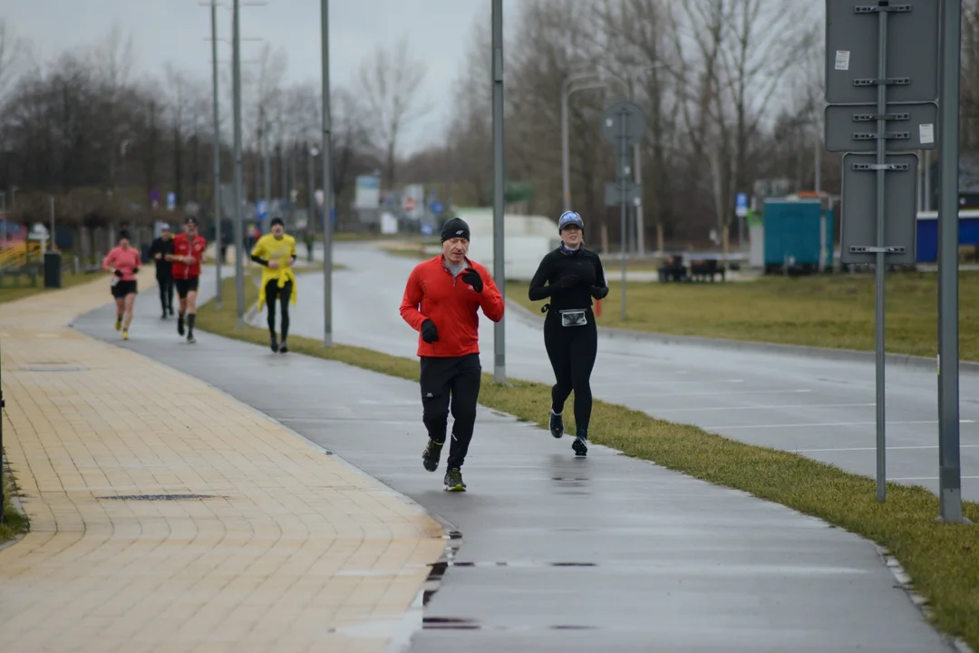 XI Bieg Zimowy wokół Jeziora Tarnobrzeskiego oraz Yeti Run Zimowy Bieg w Szortach