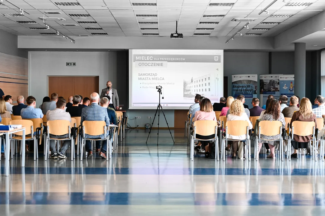 Konferencja OZE w IN-TECH 1