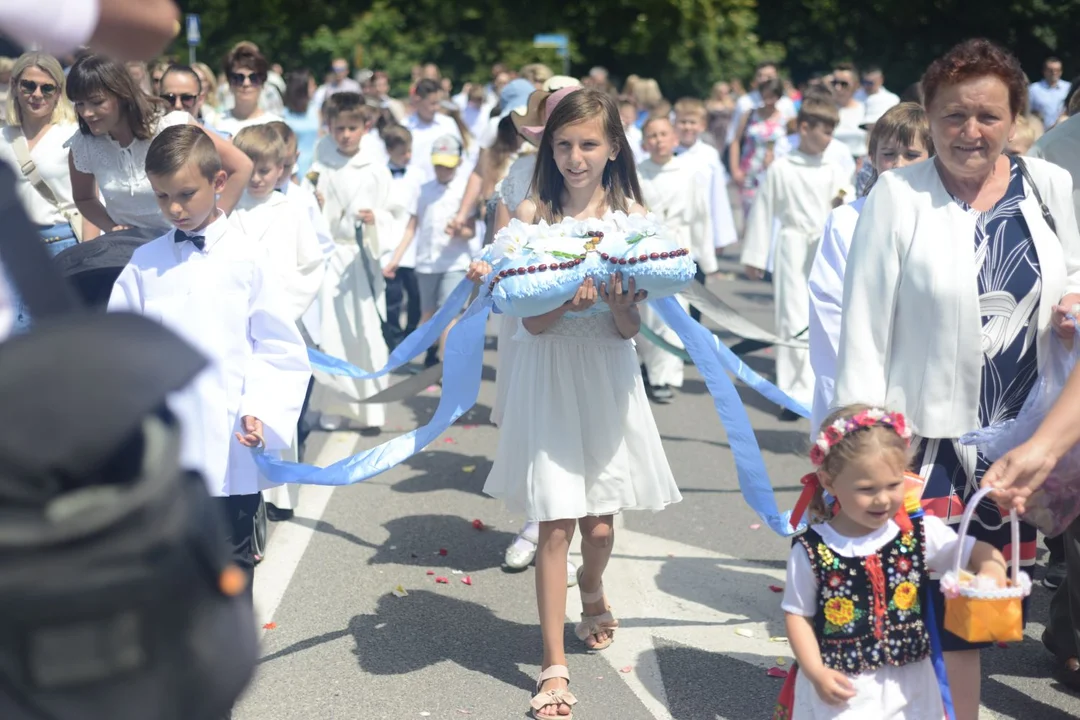 Boże Ciało 2023. Trasy i godziny procesji w Tarnobrzegu oraz w Stalowej Woli [ZDJĘCIA] - Zdjęcie główne