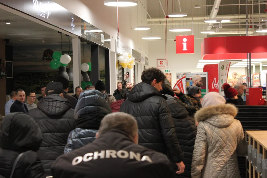 Otwarcie drugiego marketu Kaufland w Rzeszowie. Tłumów nie było